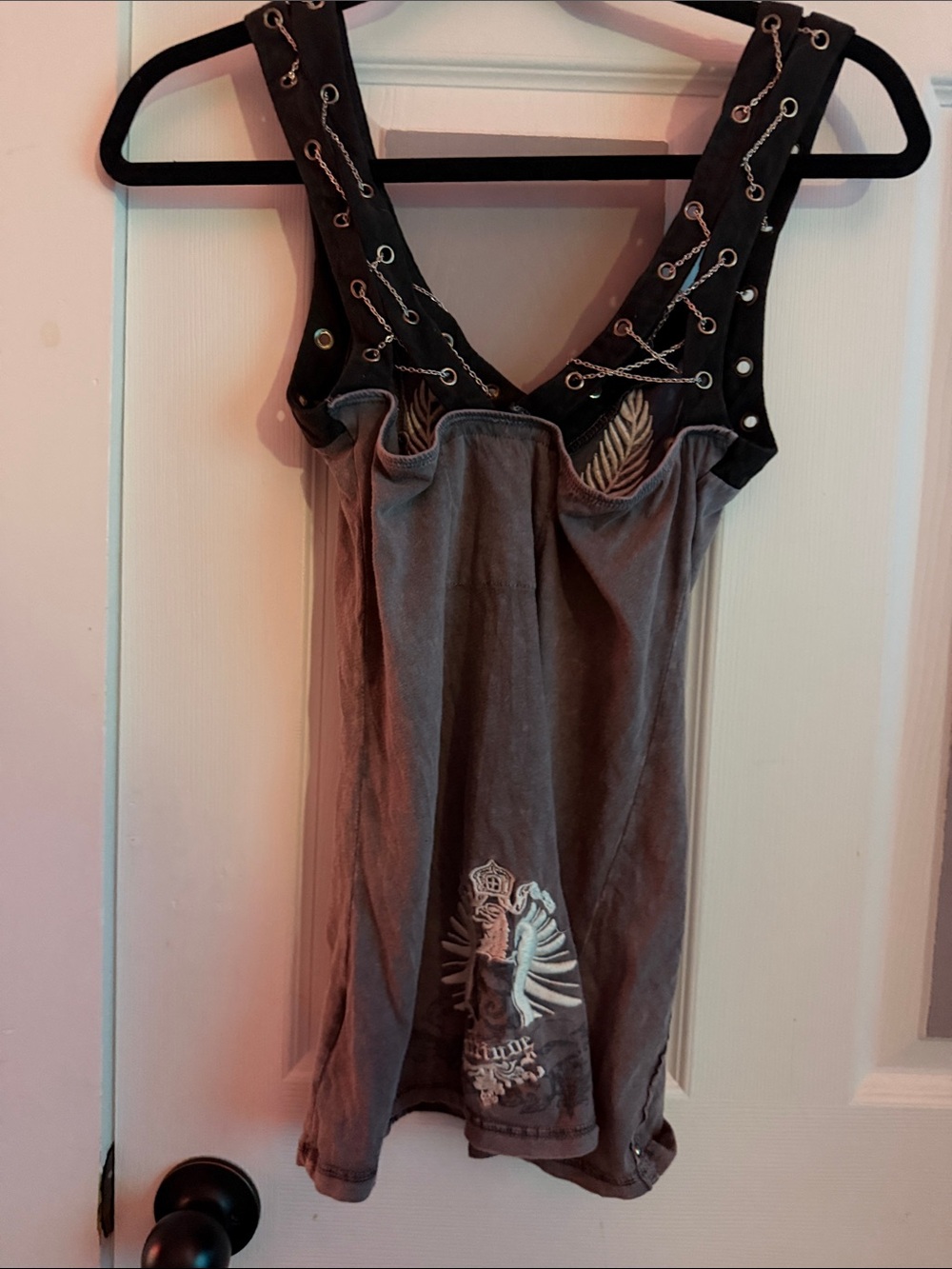 TREASURE ROCK VINTAGE Y2K Grey Embroidered Tank Top - Picture 2 of 3